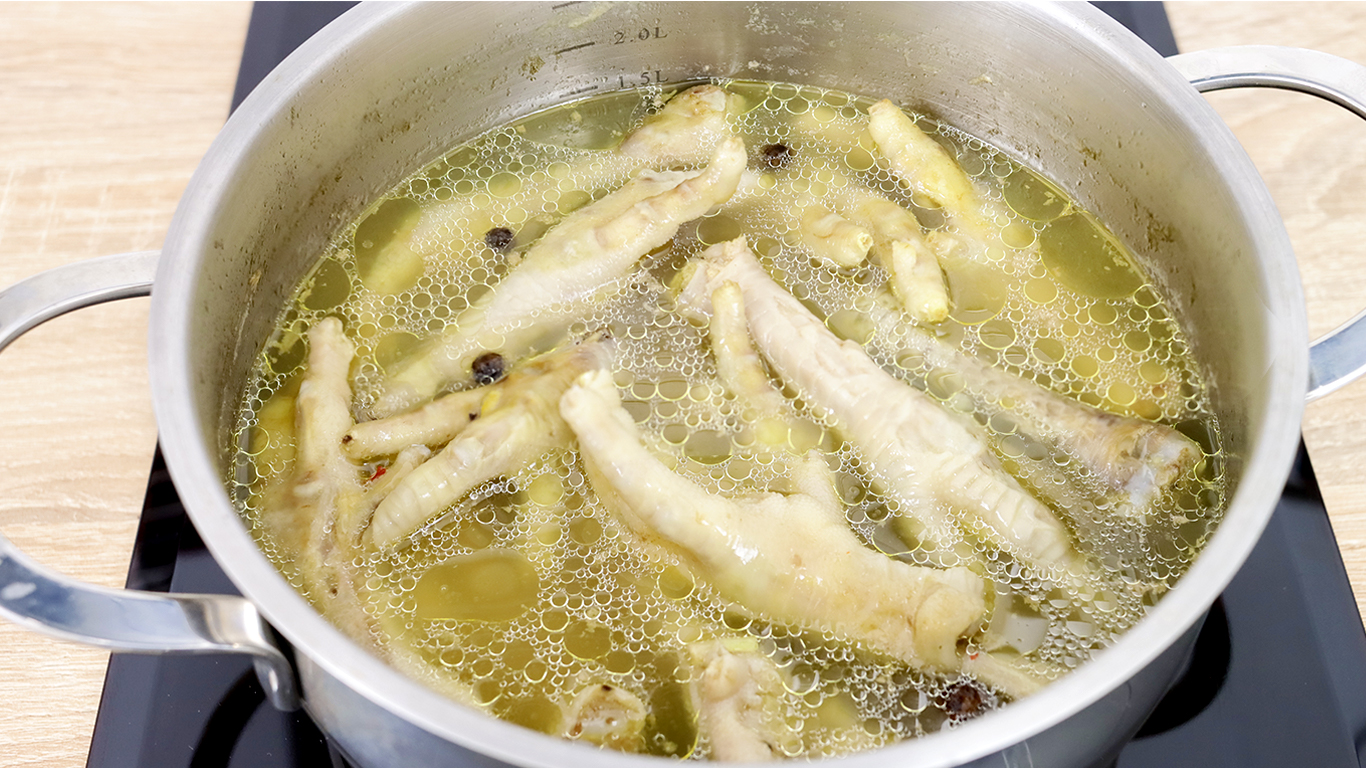 Курячі лапки зі спеціями