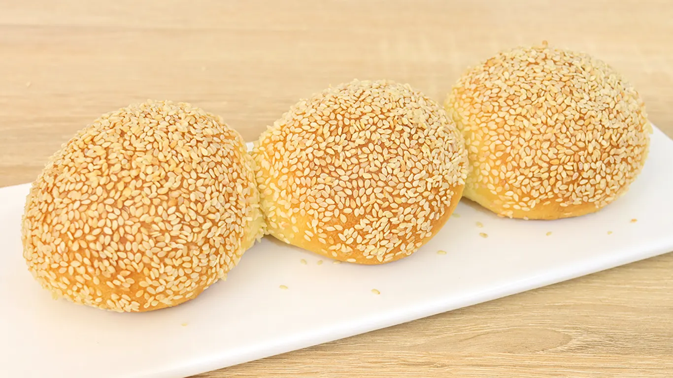 Булочки з кунжутом